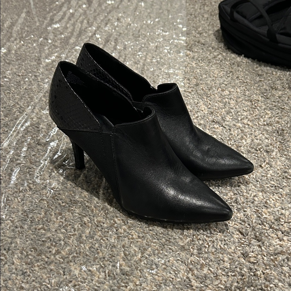 Anne Klein, iflex Black Booties
